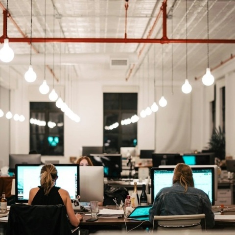 Εργασία, γραφεια, εργαζομενοι