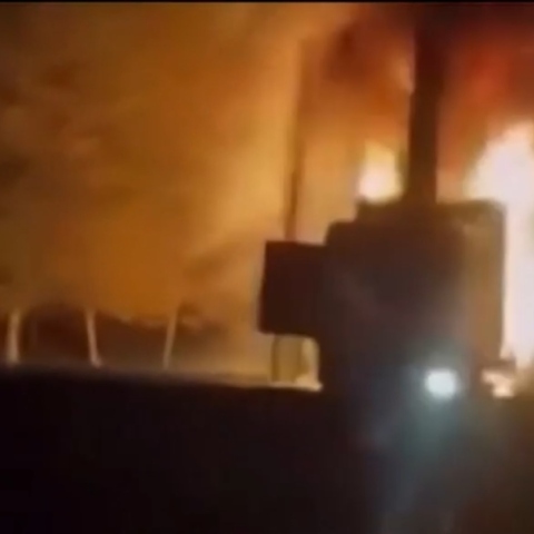 Φλεγόμενη νταλίκα στην Τουρκία