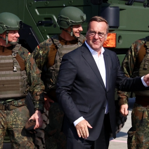 Ο Υπιουργός ¨αμυνας της γερμανίας