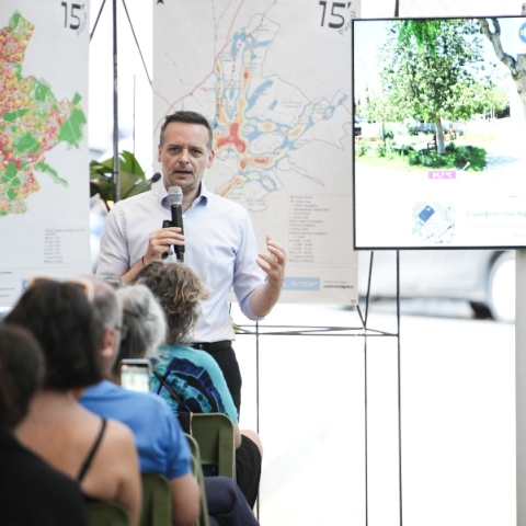 Ο Δήμαρχος Αθηναίων, Χάρης Δούκας