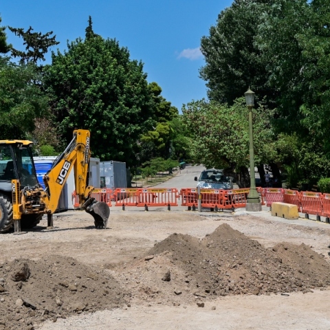 Έργα ανάπλασης στην λεωφόρο Βασιλίσσης Όλγας