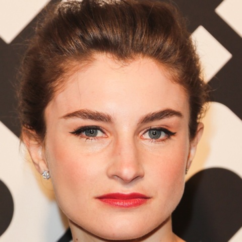 Νέα εποχή για τη Vogue: Η Κλόι Μαλ διαδέχεται την Άννα Γουίντουρ