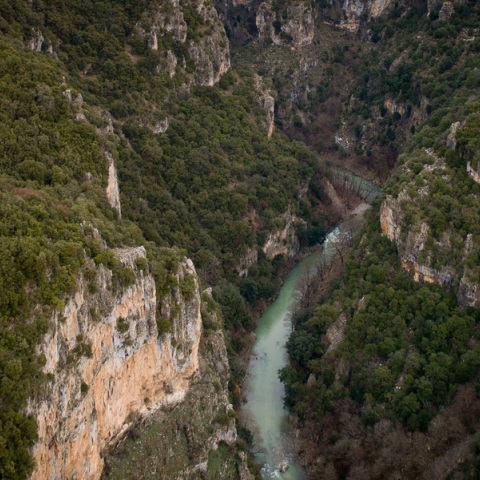 Φαράγγι του Βίκου: Νεκρή η Ολλανδή τουρίστρια – Έπεσε από ύψος 300 μέτρων