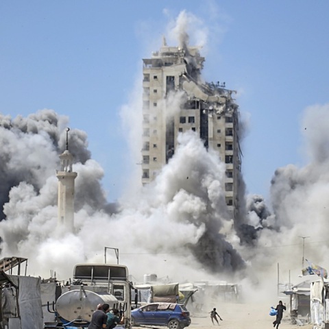 O ισραηλινός στρατός προελαύνει στην πόλη της Γάζας – Προειδοποίηση προς τους κατοίκους να την εγκαταλείψουν