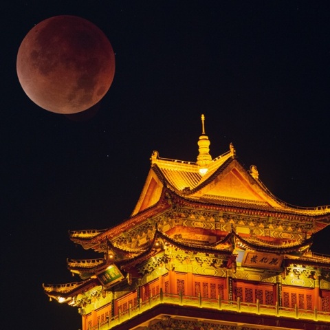 Ματωμένο φεγγάρι: Υπερθέαμα στον νυχτερινό ουρανό - Οι ωραιότερες λήψεις από όλο τον κόσμο