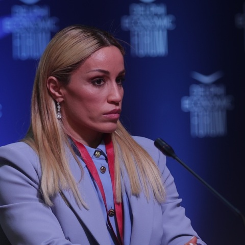 Καρολίνα Πελενδρίτου: Δεν της επετράπη η είσοδος σε ταξί με τον σκύλο-οδηγό της