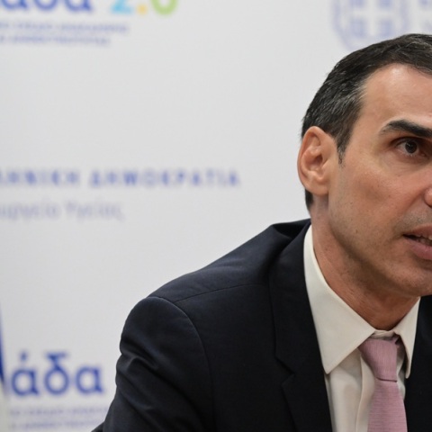 Θεμιστοκλέους: Ενισχύουμε τις αεροδιακομιδές και δημιουργούμε περισσότερες γέφυρες ζωής