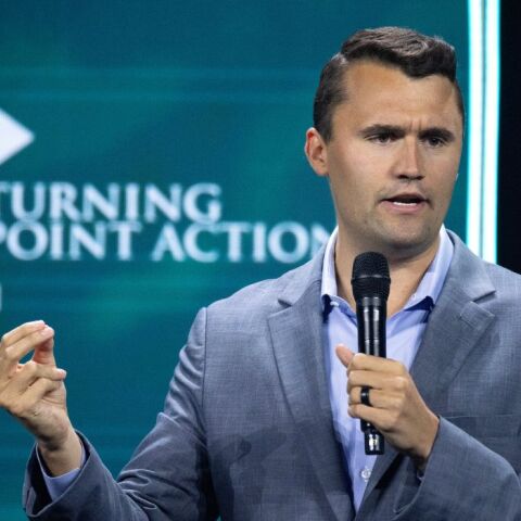 Πυροβολισμοί κατά του Αμερικανού δεξιού ακτιβιστή Τσάρλι Κερκ σε εκδήλωση