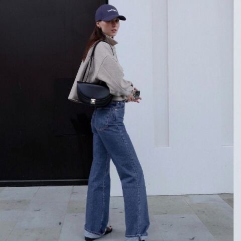 Τζιν παντελόνια σε ίσια γραμμή