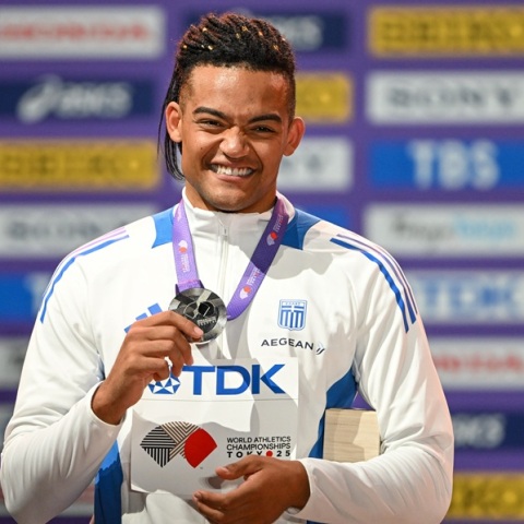 Καραλής: «Το καλύτερο χρυσό μετάλλιο είναι η φιλία μέσα στον αθλητισμό, θα ξεπεράσω τα 6.10μ.»