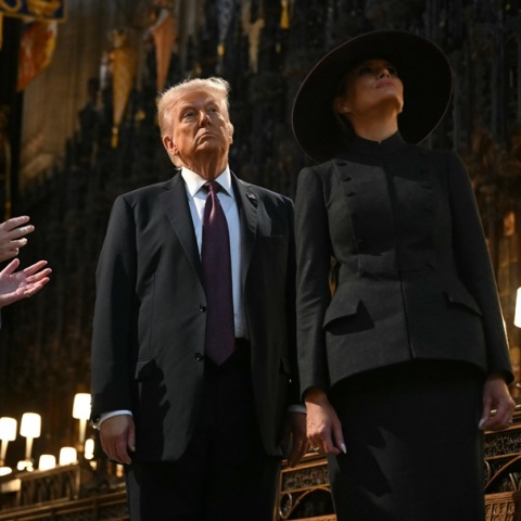 Φόρος τιμής του Ντόναλντ και της Μελάνια Τραμπ στη βασίλισσα Ελισάβετ - «Ήταν μεγάλη τιμή»