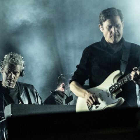 Οι Massive Attack αποσύρουν τη μουσική τους από το Spotify, αντιδρώντας στις επενδύσεις του CEO Ντάνιελ Εκ σε στρατιωτική τεχνητή νοημοσύνη. 