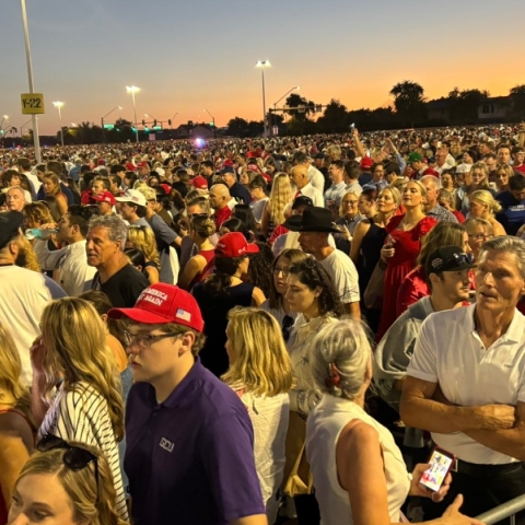 Κοσμοσυρροή για την κηδεία του Τσάρλι Κερκ