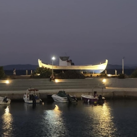 Πετρολίμανο, Βροντάδος Χίου