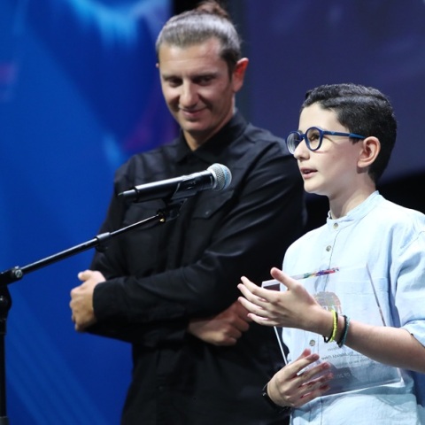 Βραβεία ΠΣΑΠΠ: «Ράγισε» καρδιές ο μικρός Μιχαήλ που νίκησε τον καρκίνο