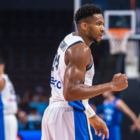 ESPN: Στην 4η θέση των κορυφαίων του ΝΒΑ ο Γιάννης – Οι προβλέψεις για τη νέα σεζόν