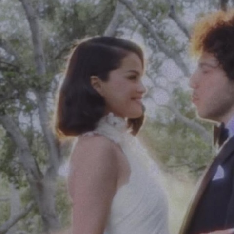 Αυτό είναι το φάουλ της Σελένα Γκόμεζ που πλήγωσε βαθιά τη μητέρα της την ημέρα του γάμου