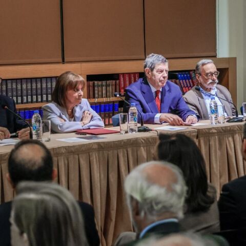 ΠΑΡΟΥΣΙΑΣΗ ΤΟΥ ΒΙΒΛΙΟΥ ΤΟΥ ΤΑΣΟΥ ΓΙΑΝΝΙΤΣΗ "ΕΛΛΑΔΑ, 1953 - 2024. ΧΡΟΝΟΣ ΚΑΙ ΠΟΛΙΤΙΚΗ ΟΙΚΟΝΟΜΙΑ" (ΓΙΩΡΓΟΣ ΚΟΝΤΑΡΙΝΗΣ/EUROKINISSI)