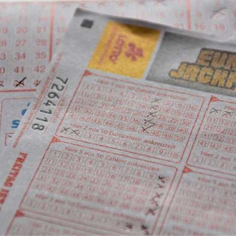 Ξεχασμένο δελτίο τον έκανε εκατομμυριούχο - Έξι μήνες αναζητούσαν τον νικητή