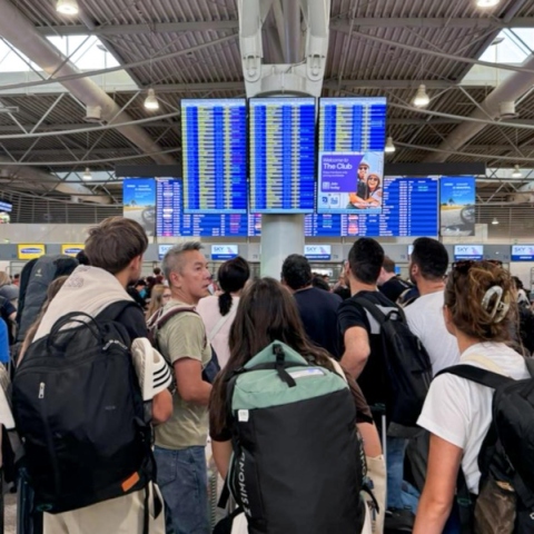 Συνωστισμός στο αεροδρόμιο «Ελευθέριος Βενιζέλος»