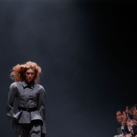 Ο Τζόναθαν Άντερσον παρουσίασε τη νέα γυναικεία συλλογή Dior – Ένα «τολμηρό νέο κεφάλαιο» για τον οίκο