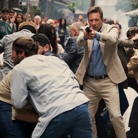 The Bricklayer, η ταινία που μέρος της γυρίστηκε στην πλατεία Εμπορίου