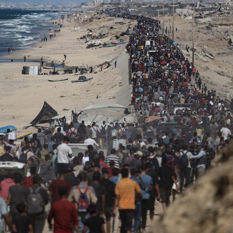 Γάζα: Χιλιάδες εκτοπισμένοι Παλαιστίνιοι στον δρόμο της επιστροφής - Εντός 72 ωρών η απελευθέρωση των ομήρων