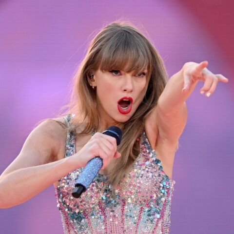 Η Τέιλορ Σουίφτ κυκλοφορεί σειρά ντοκιμαντέρ και ταινία για το τέλος της περιοδείας Eras, το πιο επιτυχημένο μουσικό project όλων των εποχών