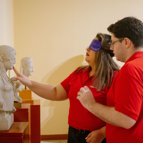 Η ομάδα της Freenow σε μία βιωματική εμπειρία στο Μουσείο Αφής του Φάρου Τυφλών Ελλάδος που μας υπενθυμίζει τη σημασία της ενσυναίσθησης και της προσβασιμότητας.