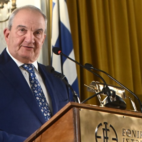 Καραμανλής: Πολιτική και θεσμική κρίση πρώτου μεγέθους αν υποτιμηθεί ή αγνοηθεί η εμπιστοσύνη των πολιτών