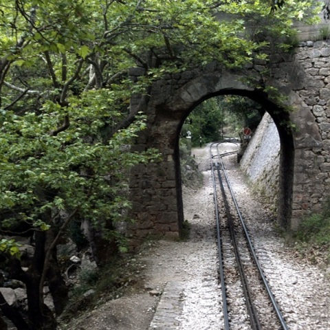 Αναστολή απογευματινών δρομολογίων στη διαδρομή Διακοπτό – Καλάβρυτα