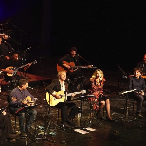 Ο Γιώργος Νταλάρας «Στους δρόμους του Ρεμπέτικου»στο Παλλάς