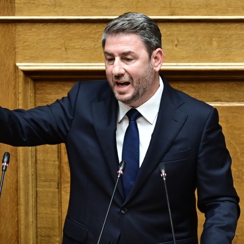 Ανδρουλάκης: Τίποτα δεν αλλάζει η τροπολογία, θέλετε απλά να τραβήξετε το αυτί του κ. Δένδια