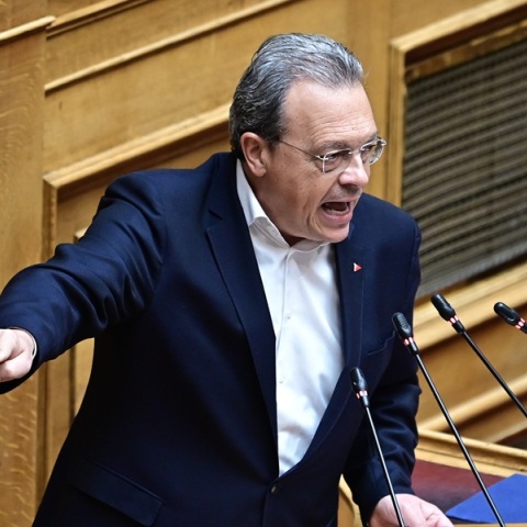 Φάμελλος: Αντισυνταγματική και ντροπιαστική η τροπολογία για το Μνημείο του Αγνώστου Στρατιώτη