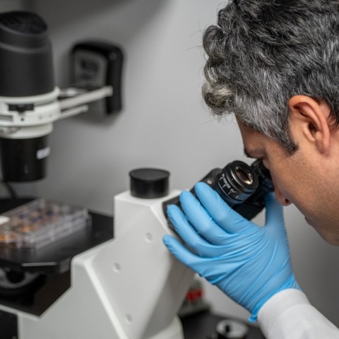 Μελέτη: Πώς το εμβόλιο κατά της Covid-19 «ενισχύει» την ανοσολογική απόκριση καρκινοπαθών