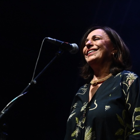 Η Χάρις Αλεξίου αποχαιρετά τον Διονύση Σαββόπουλο: Κρατώ ό,τι υπήρξες, σαν φάρο στα σκοτάδια μου