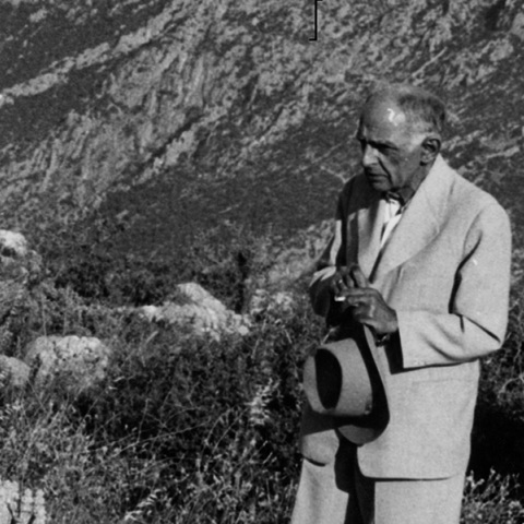 Ο Δημήτρης Πικιώνης στους Δελφούς