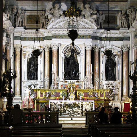 Νάπολη: Πώς το μουσείο του San Gennaro «χαρτογραφεί» τα κοσμήματά του για να τα προστατεύσει από ληστείες