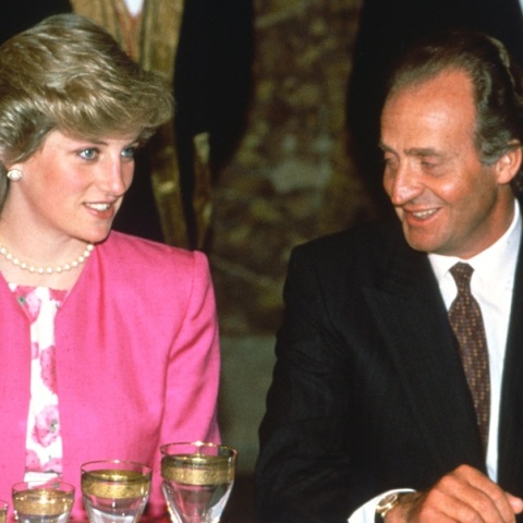 Ο πρώην βασιλιάς της Ισπανίας, Χουάν Κάρλος, «σπάει τη σιωπή» του για τη Νταϊάνα 