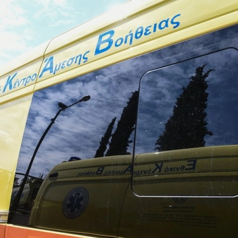 Ασπρόπυργος, ασθενοφορο