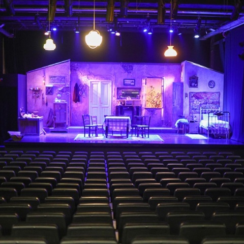 Θέατρο Φιλίπ: Οι πόρτες του ιστορικού κινηματογράφου στην Κυψέλη ανοίγουν ξανά