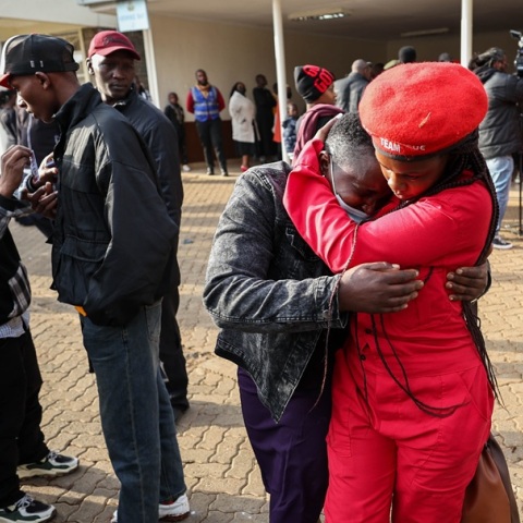 Κένυα: Δεκάδες νεκροί, τραυματίες και αγνοούμενοι από τις καταστροφικές κατολισθήσεις