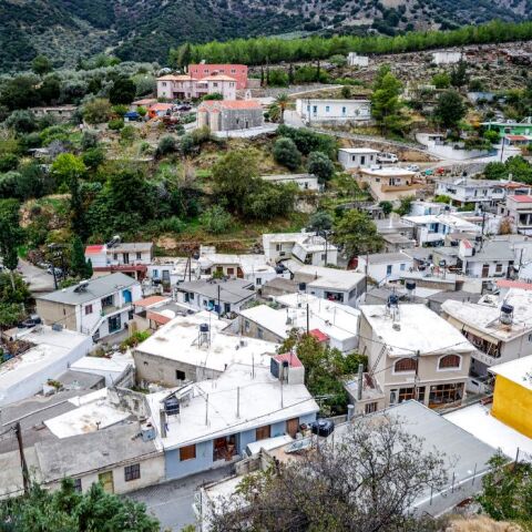 Βορίζια: Απόλυτο σκοτάδι και πένθιμη ησυχία - Μόνο το σούπερ μάρκετ ανοιχτό