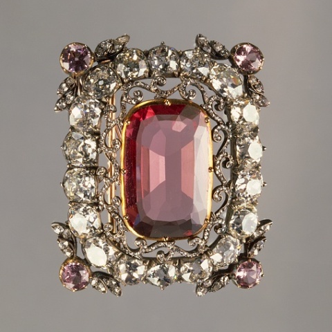 Το Διαμάντι της Φλωρεντίας: ο χαμένος θησαυρός των Αψβούργων αποκαλύπτεται