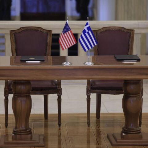 ΗΠΑ – Ελλάδα: Νέα Διακήρυξη Οικονομικής Ασφάλειας με επίκεντρο εφοδιαστικές αλυσίδες και τεχνητή νοημοσύνη