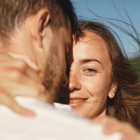 Το τεστ με το πουλί: Το νέο viral τρέντ που δοκιμάζει τη σχέση σου