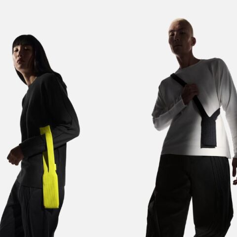 Η νέα θήκη iPhone Pocket της Apple, αξίας έως 230 δολαρίων, προκαλεί αντιδράσεις για την τιμή της και διχάζει τους χρήστες του διαδικτύου.