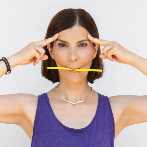 Κάνοντας ένα μήνα Face Yoga με την Αρετή Καφαντάρη