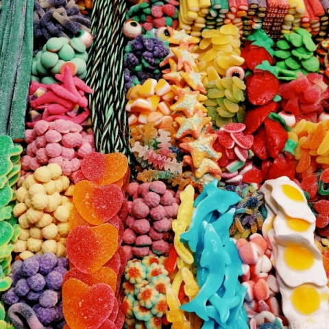 γλυκα, καραμελες, σοκολάτες