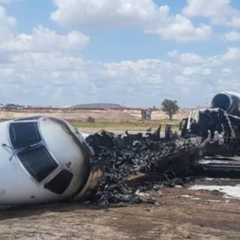 συντριμμια απο πτωση αεροπλάνου